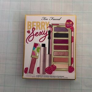 Too Faced Berry Sexy Eyeshadow Palette mascara and lip gloss set  - Berry Shades